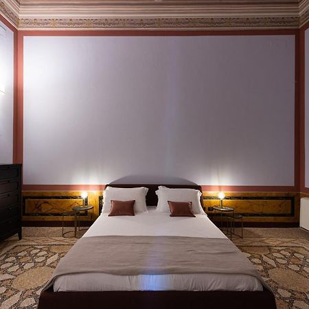 Palazzo Francesco Grassi Bed and Breakfast Aradeo Buitenkant foto