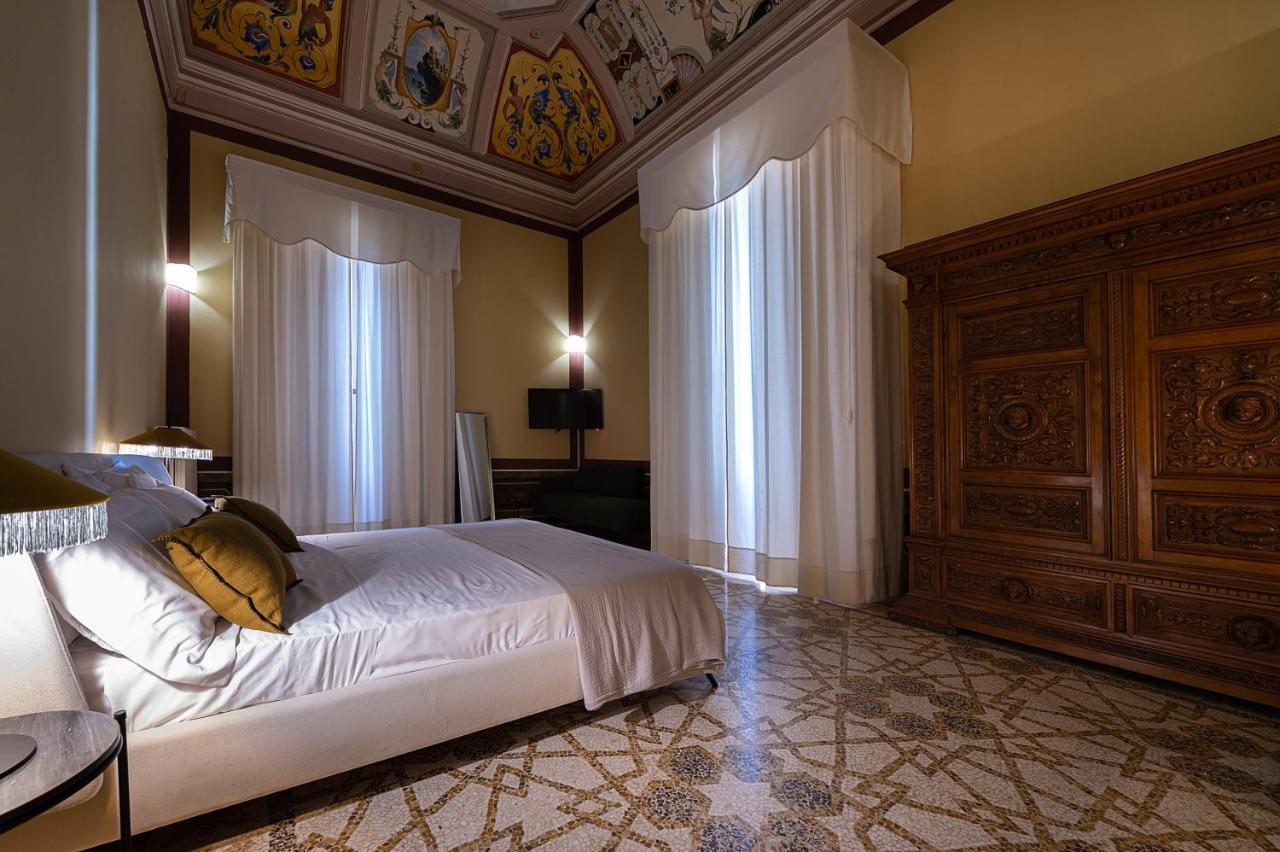 Palazzo Francesco Grassi Bed and Breakfast Aradeo Buitenkant foto