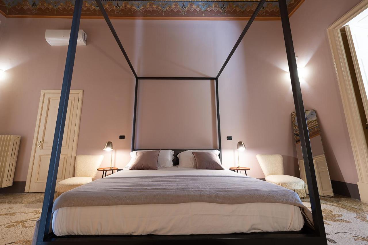 Palazzo Francesco Grassi Bed and Breakfast Aradeo Buitenkant foto