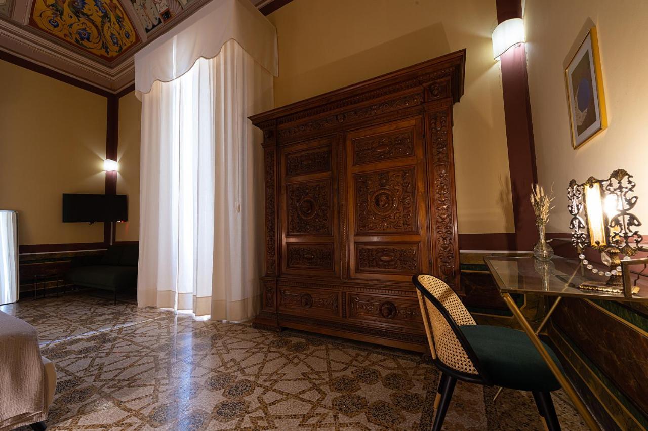 Palazzo Francesco Grassi Bed and Breakfast Aradeo Buitenkant foto