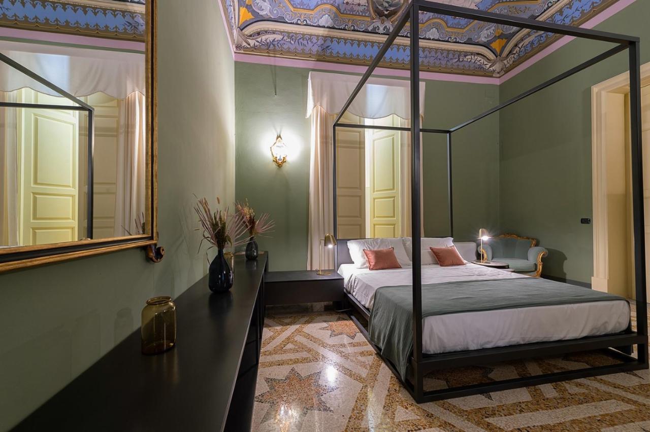Palazzo Francesco Grassi Bed and Breakfast Aradeo Buitenkant foto