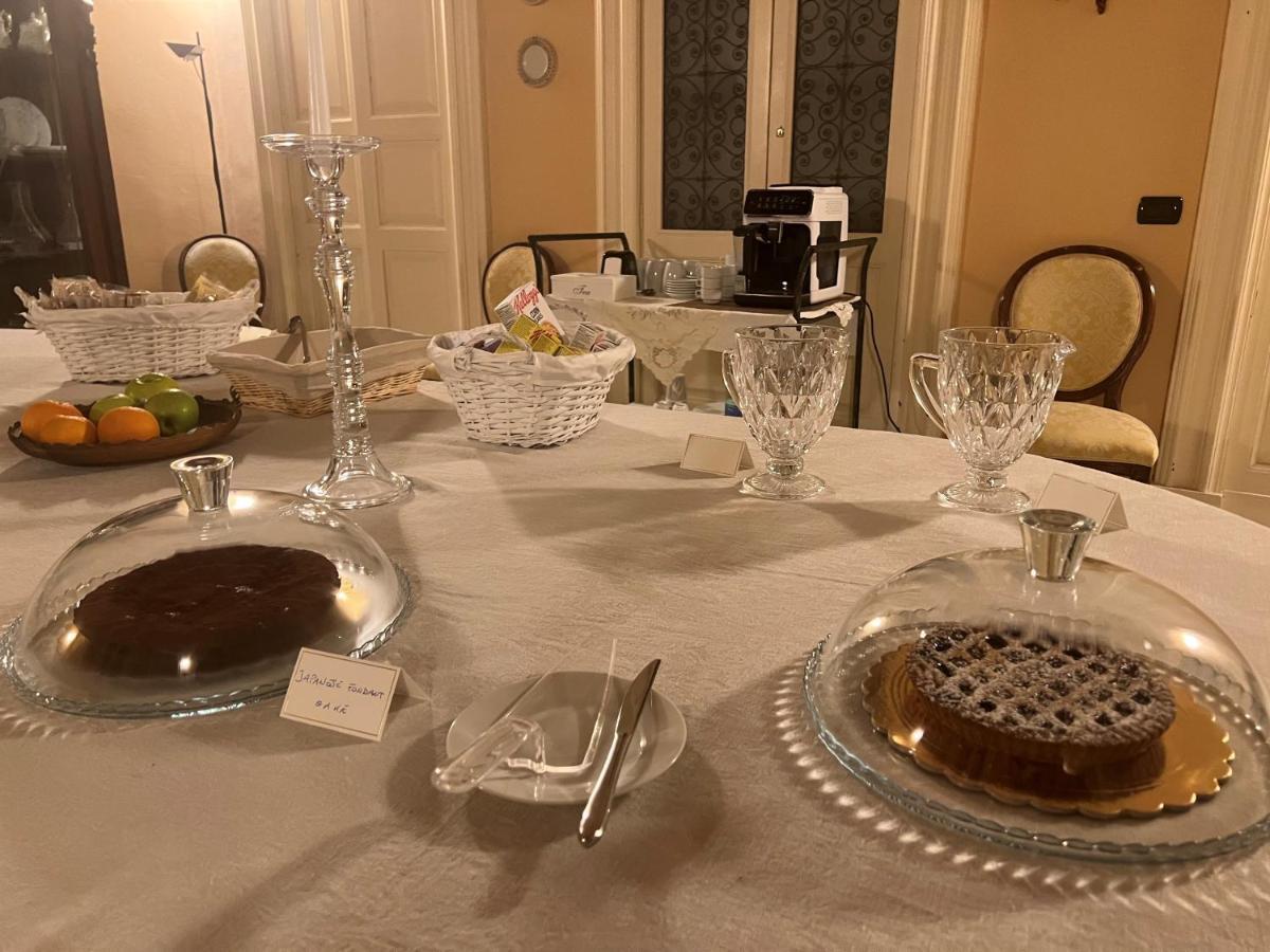 Palazzo Francesco Grassi Bed and Breakfast Aradeo Buitenkant foto